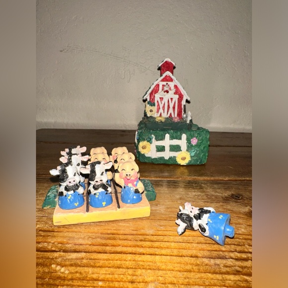 Vintage Tic Tac Toe Barn with Barn Animals! 10 Pieces Cows & Pigs - Picture 7 of 14